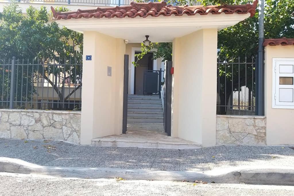 קלמאטה New, Bright, Cozy, Autonomous Apartment With Private Entrance And Garden, 42 M2, 5Min To The Beach And City Center מראה חיצוני תמונה