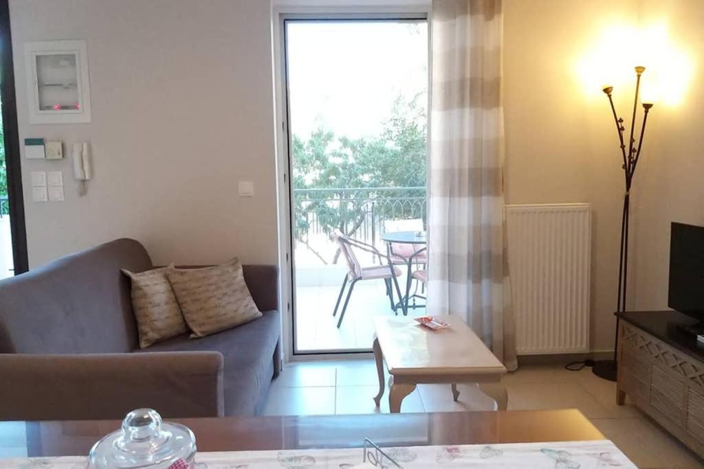קלמאטה New, Bright, Cozy, Autonomous Apartment With Private Entrance And Garden, 42 M2, 5Min To The Beach And City Center מראה חיצוני תמונה