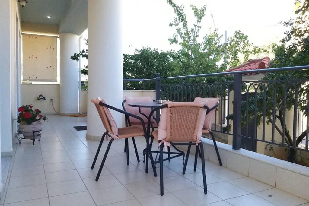 קלמאטה New, Bright, Cozy, Autonomous Apartment With Private Entrance And Garden, 42 M2, 5Min To The Beach And City Center מראה חיצוני תמונה